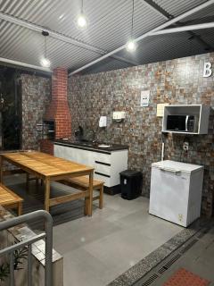 Apto Completo Vista para rua 2 quartos ArCond WiFi - Londrina - 1