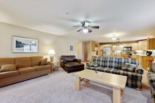 Sunset Condominiums: The Retreat - Arkdale - 4