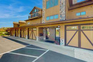 Sunset Condominiums: The Retreat - 1