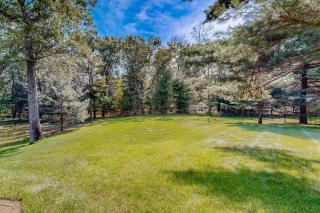 Luxurious Wooded Retreat - New Rome - 8
