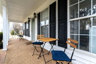 Stylish New 3BR 2.5BA Fire Pit Fence yard - Thompsons Station - 1