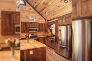 Adore the Smores Rustic mountain charm outdoor spaces and a cozy hot tub - Blue Ridge - 1
