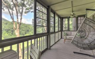 Creek View Villa - Full kitchen cozy fireplace Wifi golf course views - Holcomb - 0