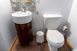 Bright and Lofty 2BR in Gatineau - Gatineau - 3