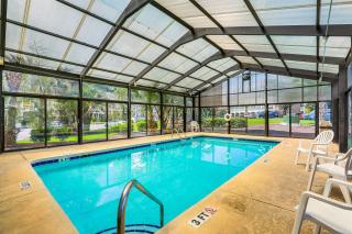 Myrtle Beach Condo with Pool 7 Mi to Downtown! - 9