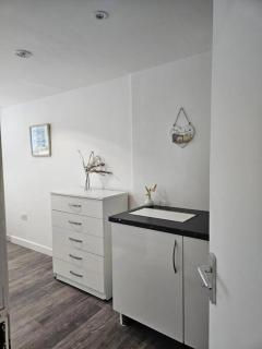 Tavellers Room in Delta DPF2 - Croydon - 6