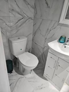 Tavellers Room in Delta DPF2 - Croydon - 4