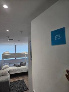 Small Studio for Group of 5 in Delta Croydon DPF3 - Croydon - 5