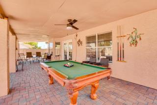 Glendale Gem Outdoor Pool Table and Kitchen! - Glendale - 9