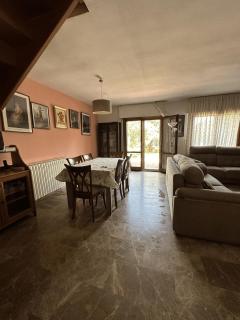 Amplio y Comodo Chalet en Zaragoza con piscina y tenis - Saragoça - 4