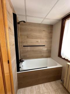 Amplio y Comodo Chalet en Zaragoza con piscina y tenis - Saragoça - 7