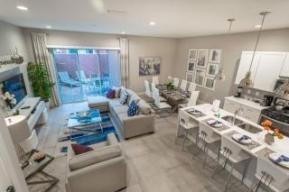 DLuxx Vacay Disney 5 Suite House with Hot Tub 2633 - Orlando - 0