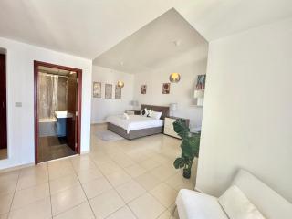 Spacious Full Sea View Full Apartment - 8