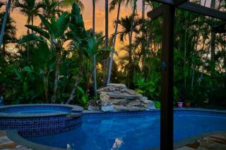 Coastal Paradise Getaway - Cape Coral - 0