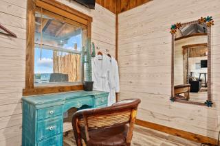 Rockin' R - Shooting Star Cabin - 7