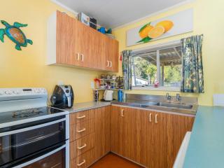 JustaBach - Tairua Holiday Home - Tairua - 4