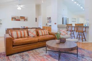 Modern House with Office Cornhole Near Freeways - Chandler - 5