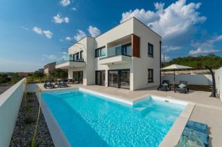 Villa Mia with Heated Pool - Maslenica - 0