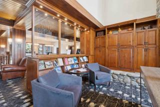 Highlands Lodge 305 by East West Hospitality - 4
