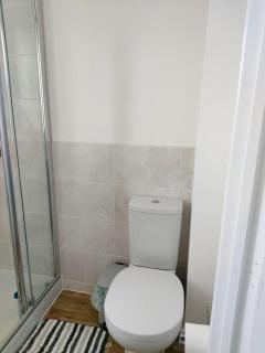 Modern Entire 3-Bedroom House in Rugby - Rugby - 8