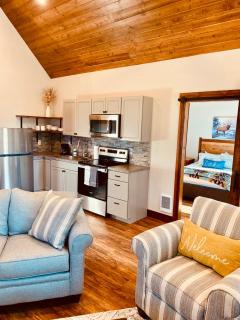 Elk Ridge Village 301C Cozy Cabin with lake and mountain views - Lakeside - 3