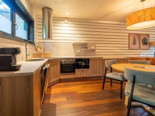 Belvilla Peaceful Wooded Cottage - - 7