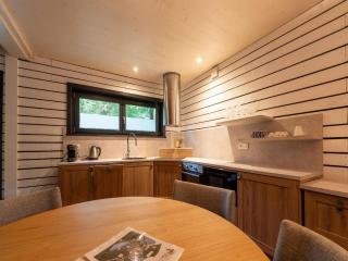 Belvilla Nestled Woodland Cottage - - 7