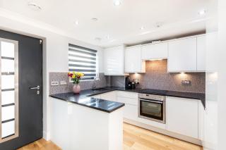 Exceptional 2 Bed Boutique Home In Mill Hill - Mill Hill - 3