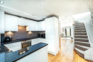 Exceptional 2 Bed Boutique Home In Mill Hill - Mill Hill - 2