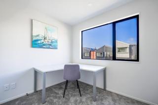 Cosy 3 Bedroom Townhouse in East Auckland - Auckland - 4