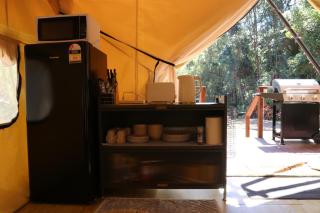 Creek Glamping Tent - - 3