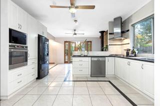 Pet Friendly Cottage on Large Sunny Block & 5 mins-CBD - 7