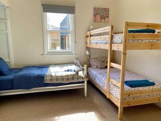Updated Cottage on Large Sunny Block - 5 mins-CBD - 1