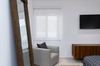 Private and heated POOL with ARCH VIEW new condo! - El Pueblito - 5