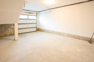 Brand New Cozy, Modern, & Instaworthy House! - Oshawa - 9