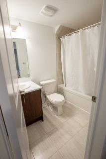 Brand New Cozy, Modern, & Instaworthy House! - Oshawa - 7