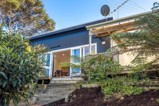 Sandy Bay Cottage by Waiheke Pure - Palm Beach - 0