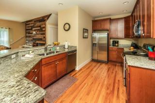 River Rock Cabin - Comfortable, Private Home with King Beds & Mountain Views - Horse Shoe - 6