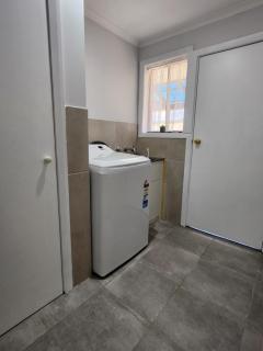 Lbarza Charming & Convenient 3BR Home close to Hospitals & Sporting Grounds - 8