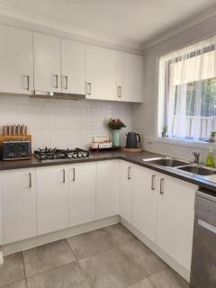 Lbarza Charming & Convenient 3BR Home close to Hospitals & Sporting Grounds - 7