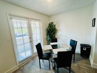 Cute 2 Bedroom 2 Bath 2 mile Strip5 - Las Vegas - 9