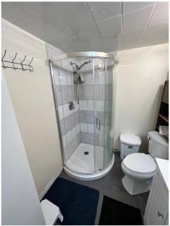R8 Private Room Near Airport - Mississauga - 4