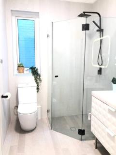 Beachfront Building on Bondi Beach - Sydney - 1