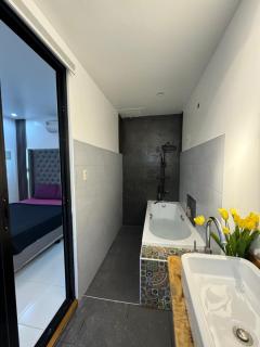 Tenemos Amigos Modern House - 2