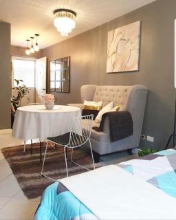 Pet-Friendly Chic Stay Near Acacia Estates & BGC - Manila - 0