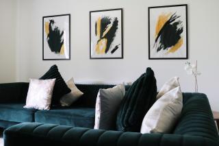 Large 3 Bedroom Home With Private Driveway Parking - Perfect For Contractors, Families, & Relocators - 9