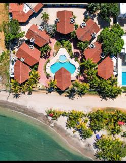 Condominio Playa Caimán - Coveñitas - 0