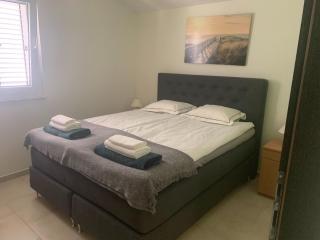 Luna Maris App1 with swimming pool and sea view - Starigrad-Paklenica - 6