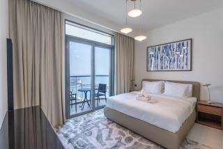 Luxury Apartment with Private Beach Access - Dubai - 0