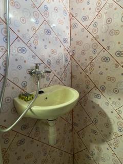 Raja Ampat Family Guest House - Saonek - 7